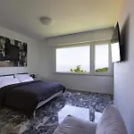 Le Relais Du Lierre - Conero Nature Retreat بيت ضيافة Poggio (Marche)