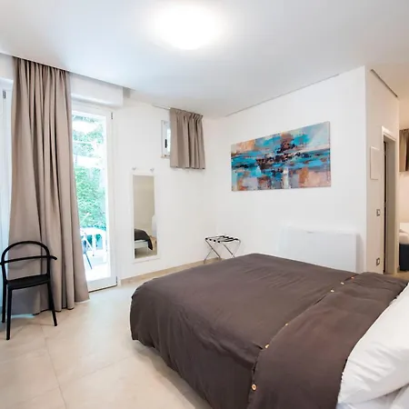 Le Relais Du Lierre Affittacamere Poggio (Marche)