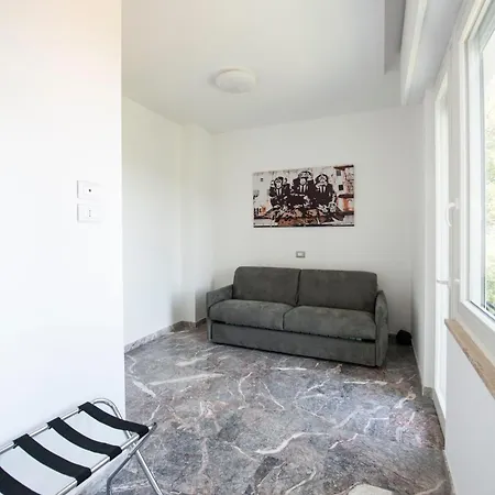 Le Relais Du Lierre بيت ضيافة 4*