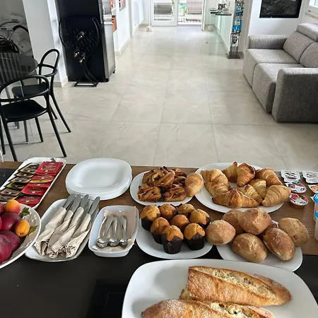 بيت ضيافة Le Relais Du Lierre 4*