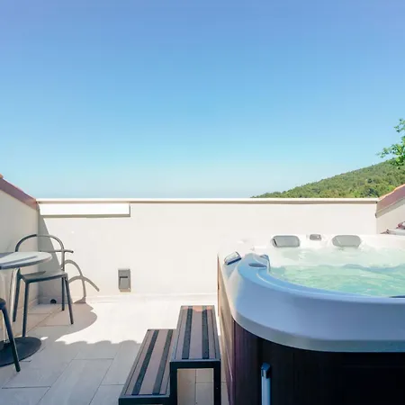 Gasthof Le Relais Du Lierre - Conero Nature Retreat