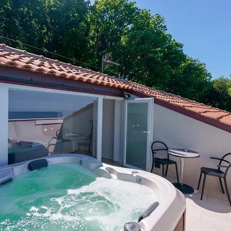 Gasthof Le Relais Du Lierre - Conero Nature Retreat 4*