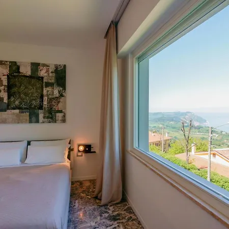 Le Relais Du Lierre - Conero Nature Retreat Poggio (Marche)